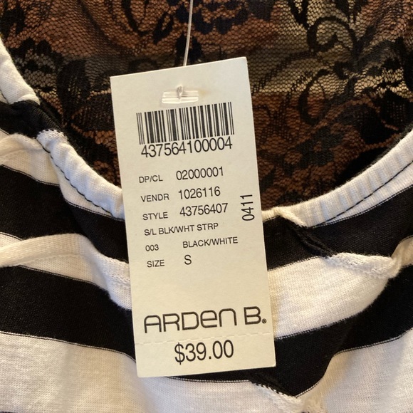 Never worn Arden B dress! Black and white, top half of the back is sheer/lace. - Picture 3 of 6